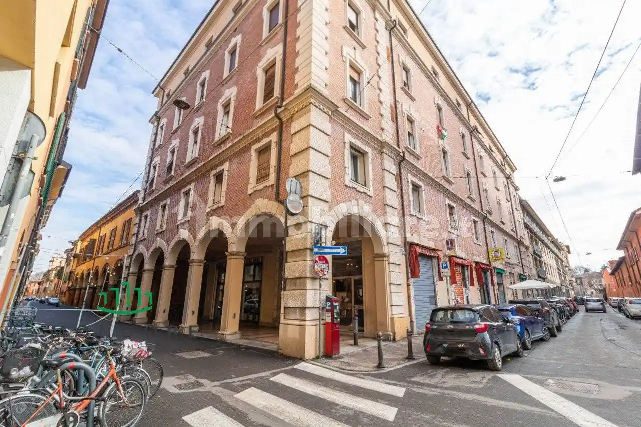 Appartamento in vendita a Bologna