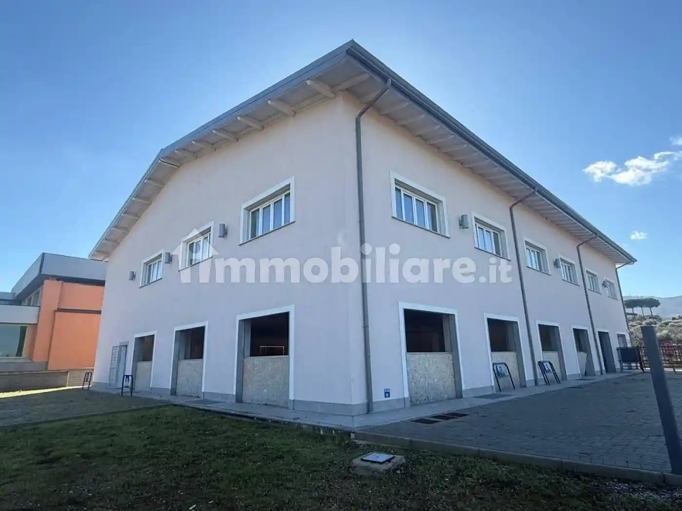 Palazzo - Edificio in vendita a Monte Compatri