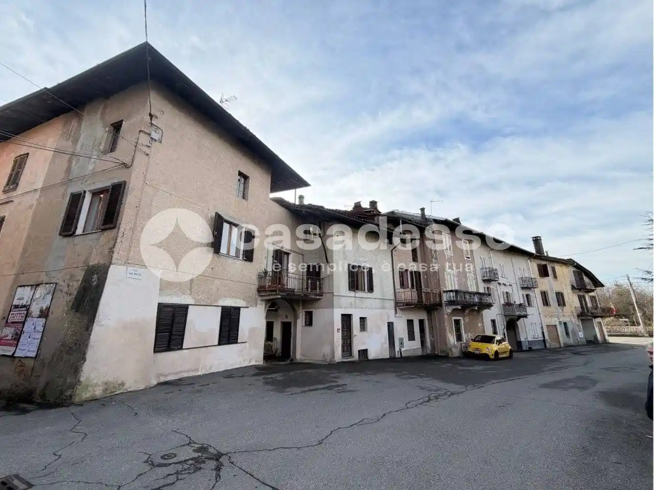 Casa indipendente in vendita a Lozzolo