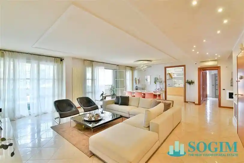 Appartamento in vendita a Seregno