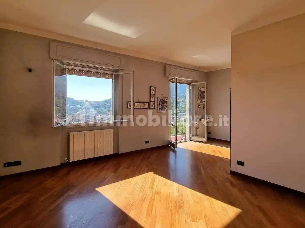 Appartamento in vendita a Genova