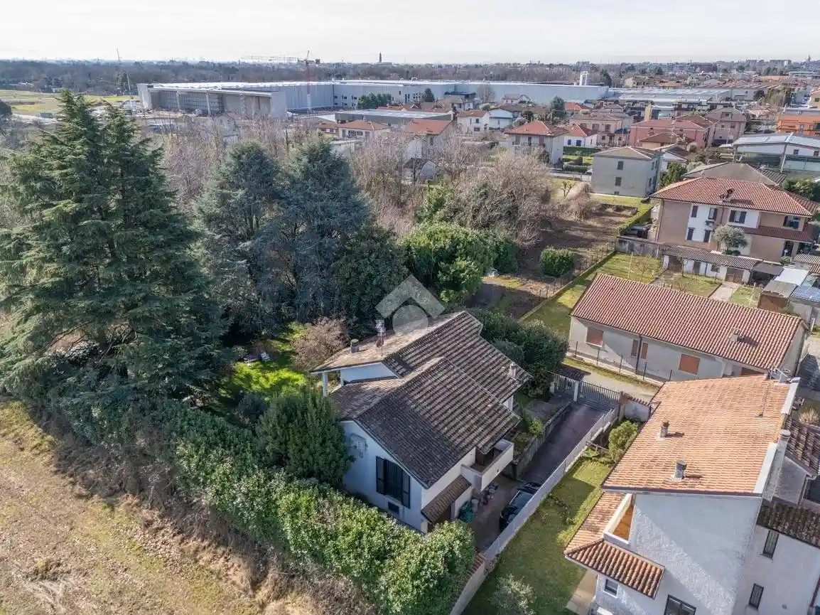 Villa in vendita a Macherio