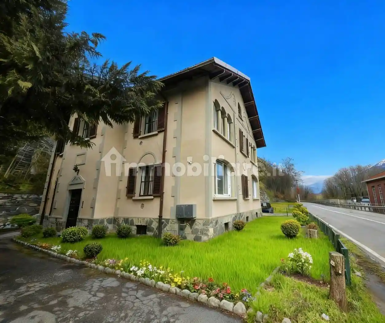 Appartamento in vendita a Nus