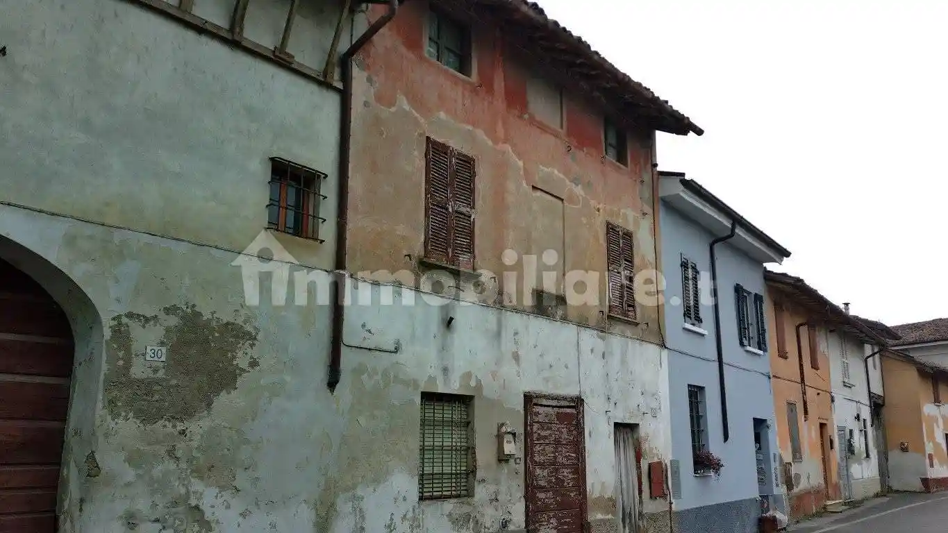 Casa indipendente in vendita a Azzanello