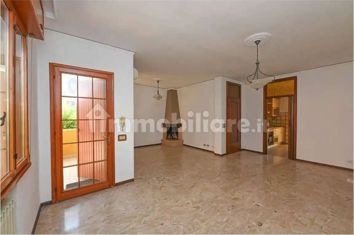 Villetta a schiera in vendita a Modena