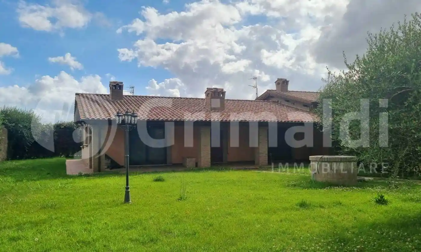 Casa indipendente in vendita a Assisi