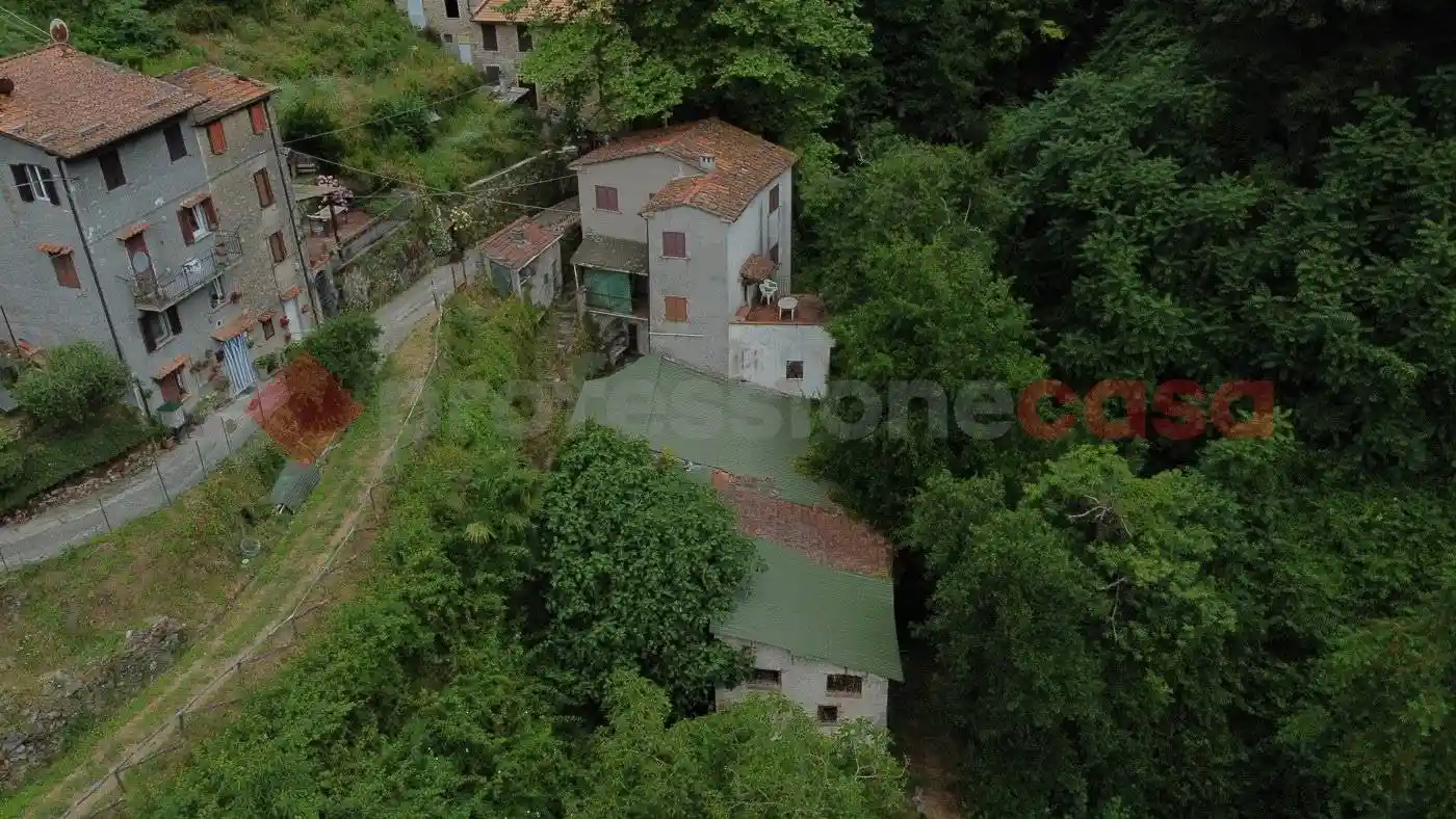 Casa indipendente in vendita a Camaiore