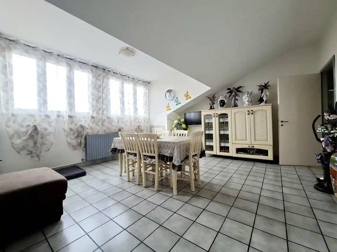 Appartamento in vendita a Voghera