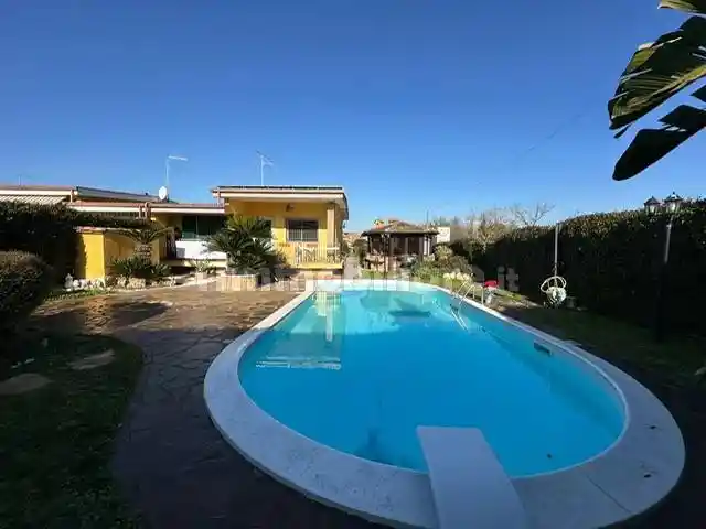 Villa in vendita a Ardea