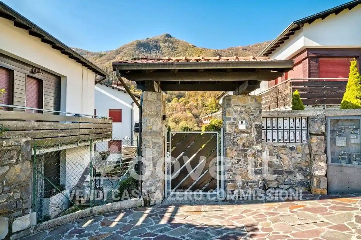 Appartamento in vendita a Val Brembilla