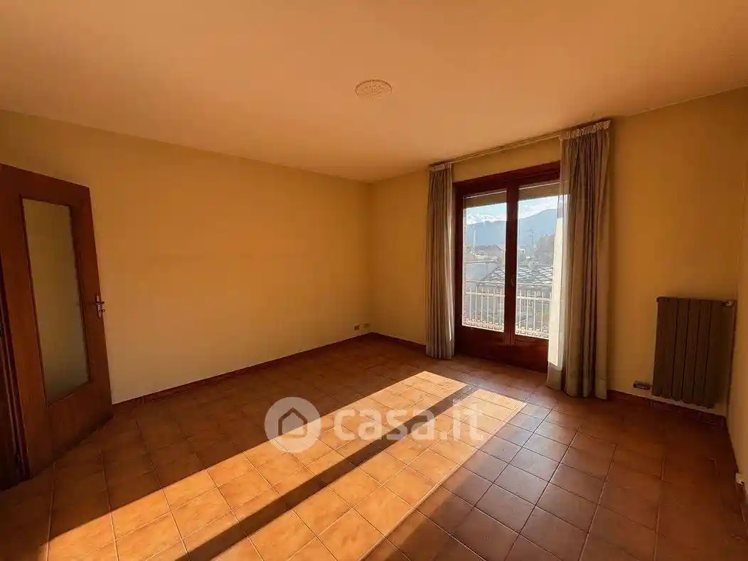 Appartamento in vendita a La Valletta Brianza