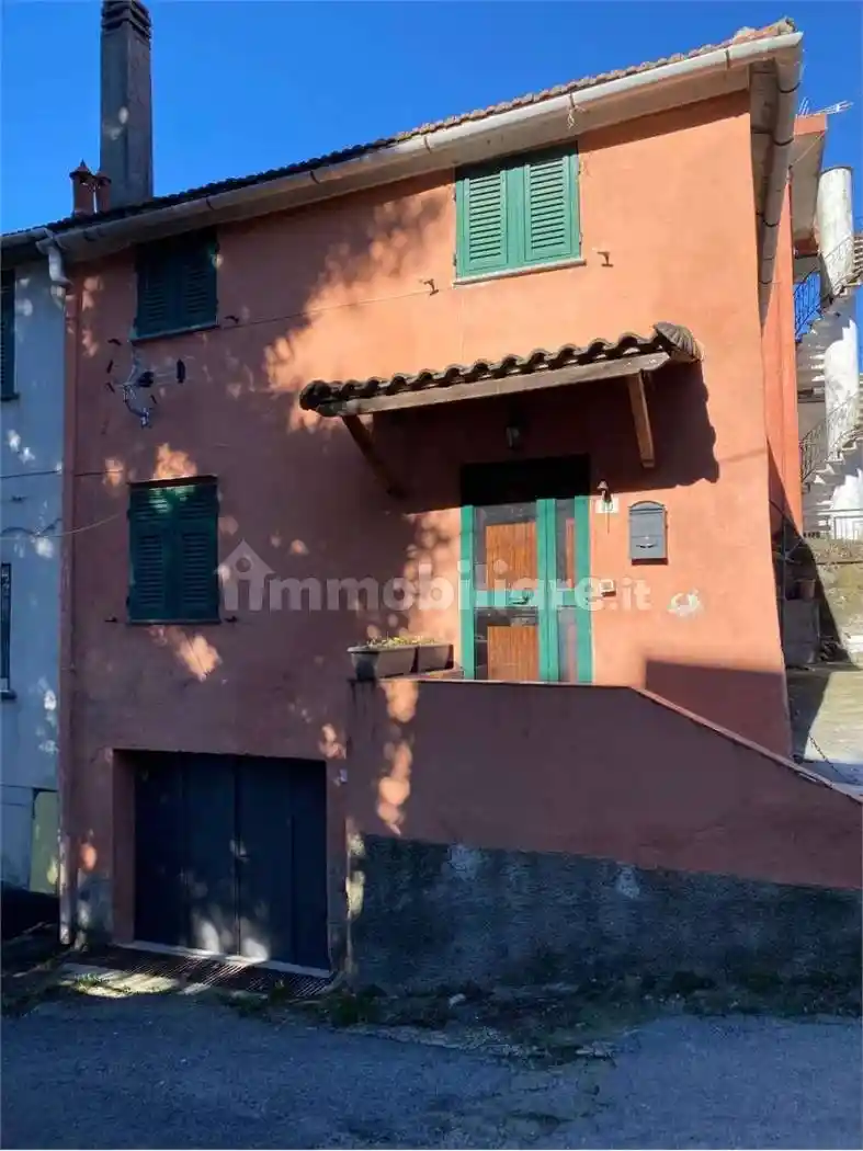 Casa indipendente in affitto a Campomorone