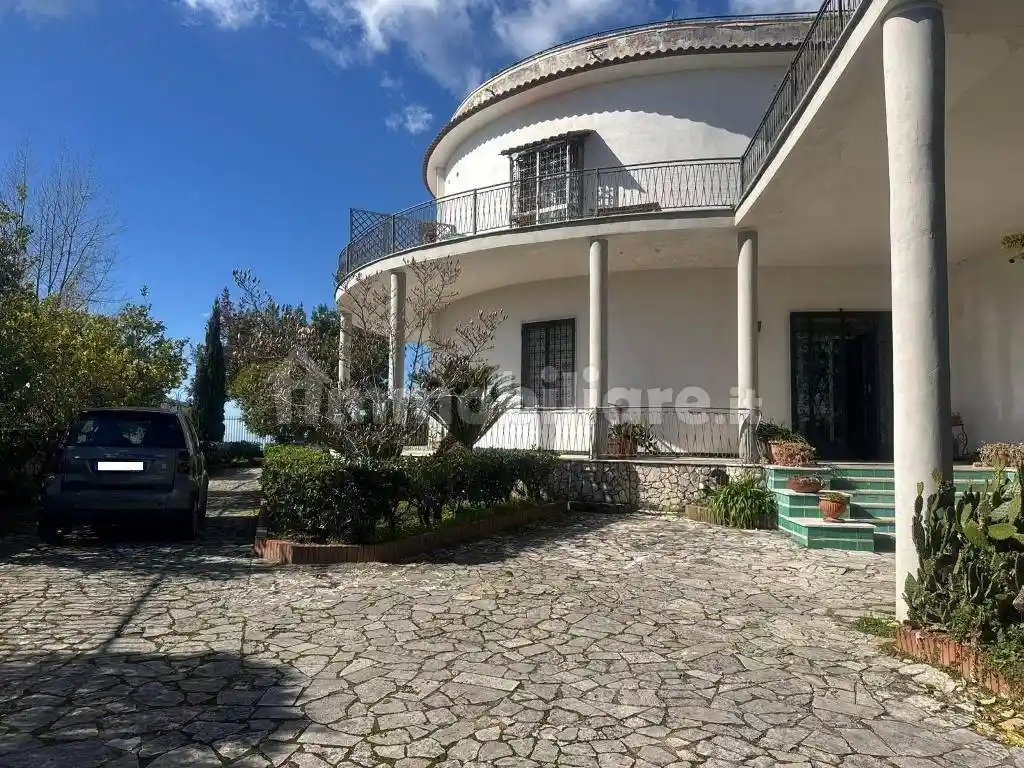 Appartamento in affitto a Napoli