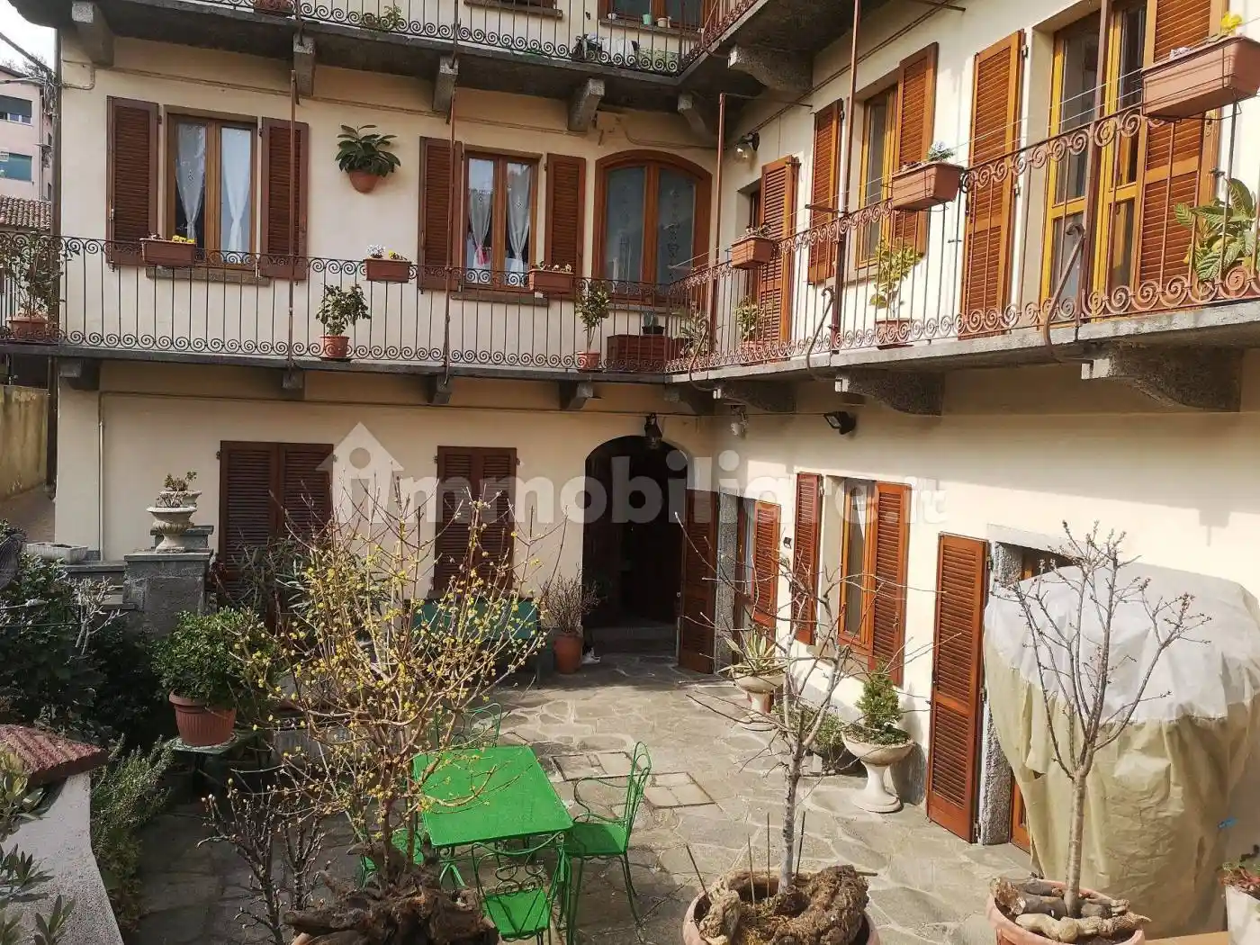 Appartamento in affitto a Meina