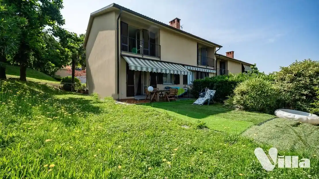 Villa in vendita a Castello di Brianza