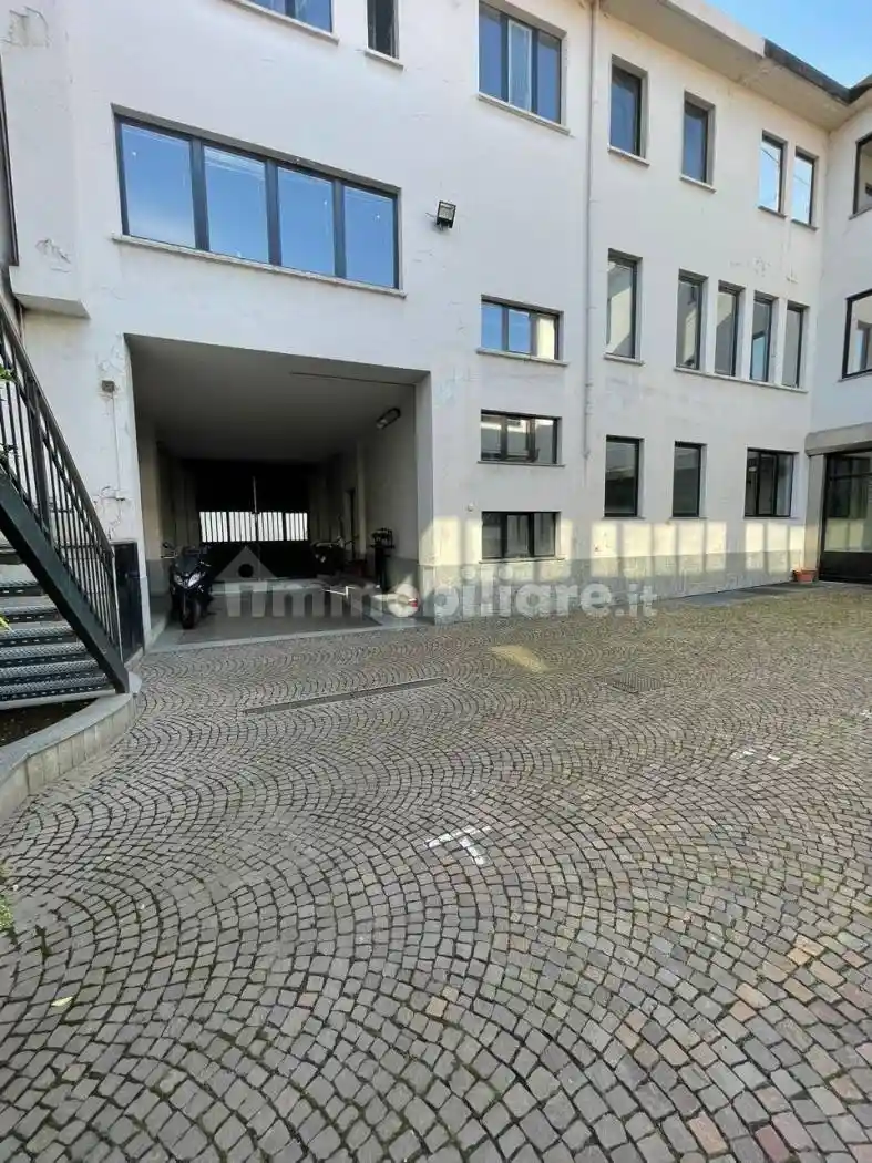 Palazzo - Edificio in vendita a Torino