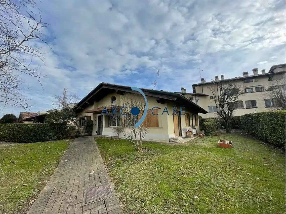 Villa in vendita a Crema