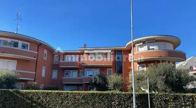 Appartamento in vendita a Desenzano del Garda