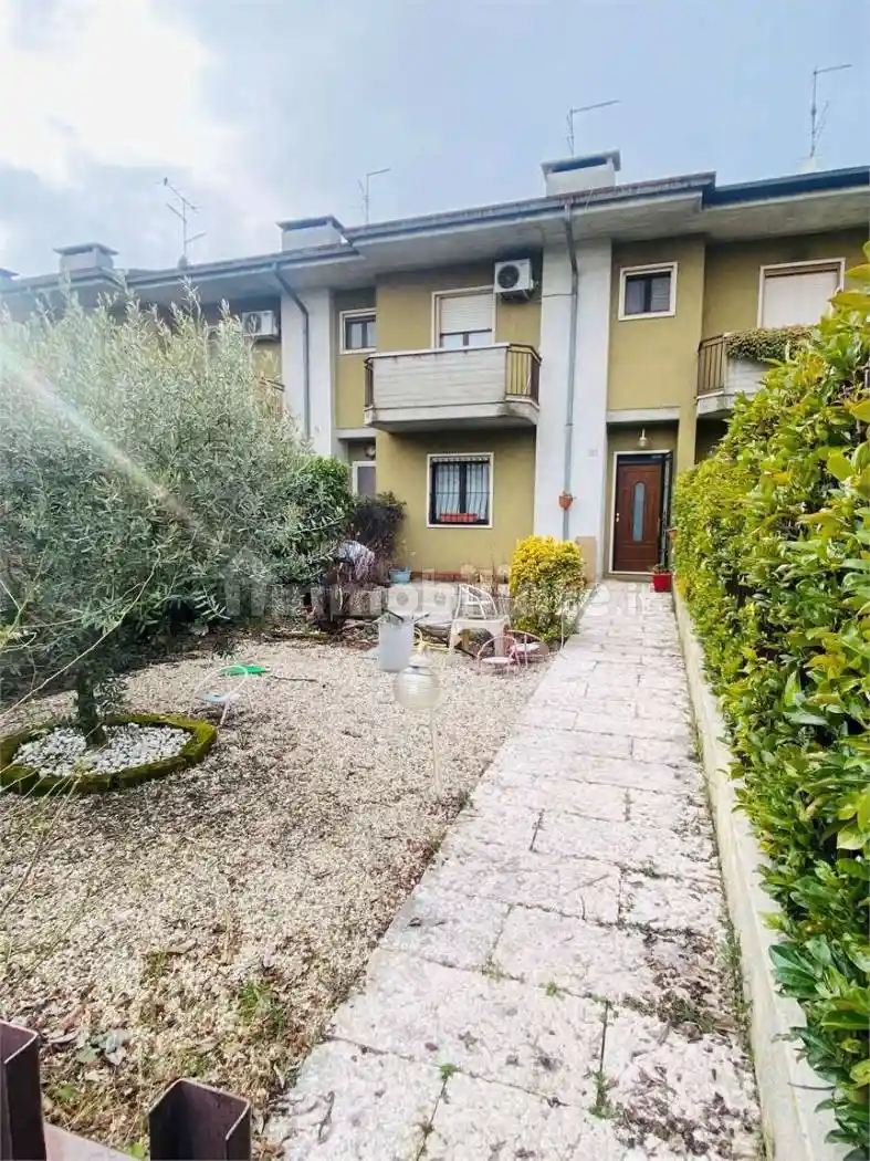 Villetta a schiera in vendita a Povegliano Veronese