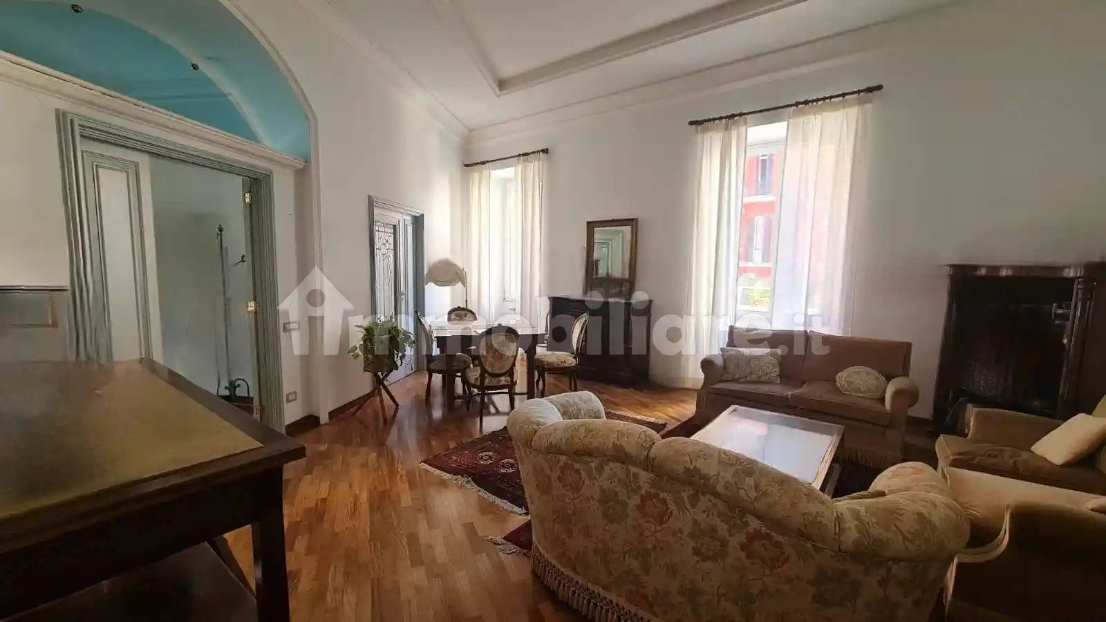 Appartamento in vendita a Napoli