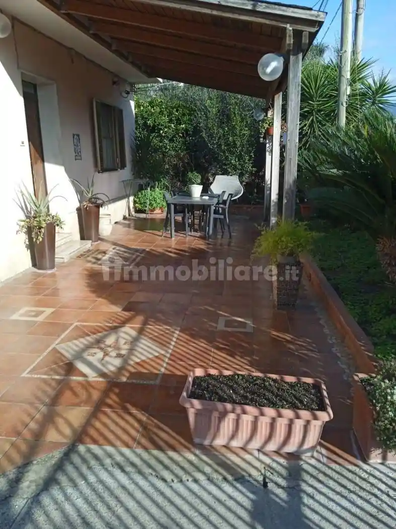 Casa indipendente in vendita a Latina