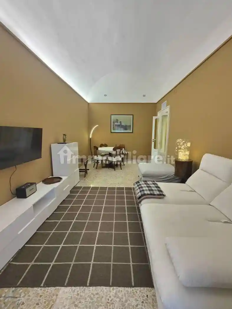 Appartamento in affitto a Taranto