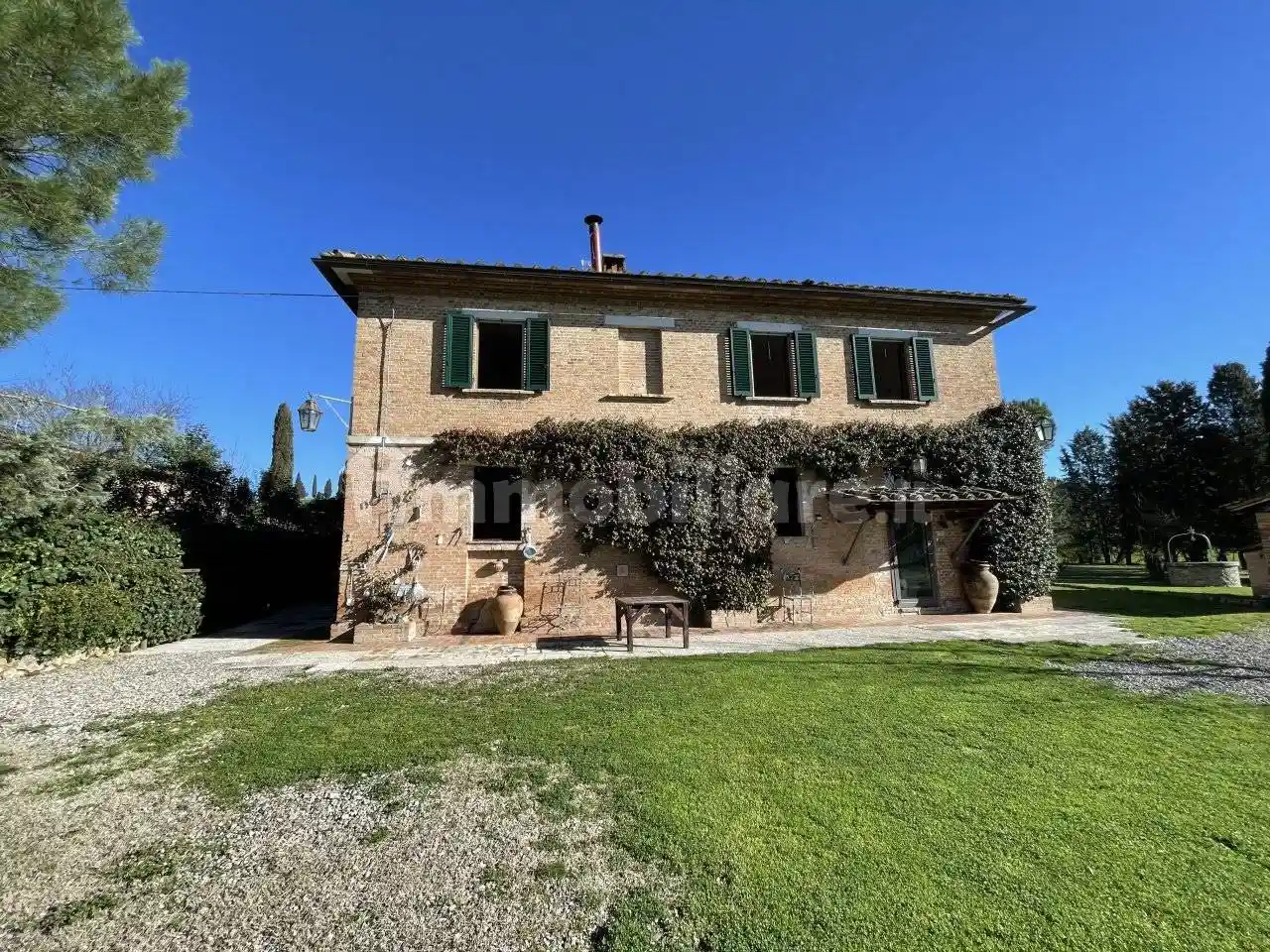 Villa in vendita a Asciano