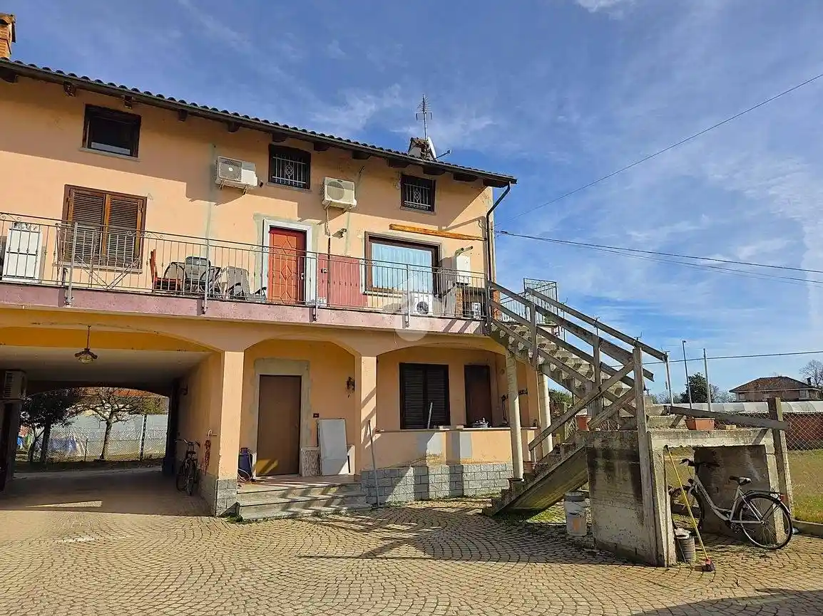 Casa indipendente in vendita a Santena