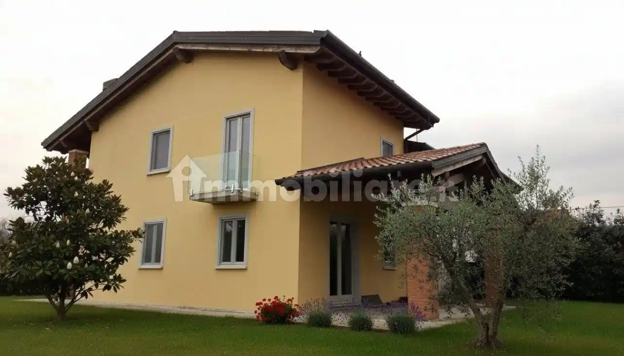 Villa in vendita a Cassola