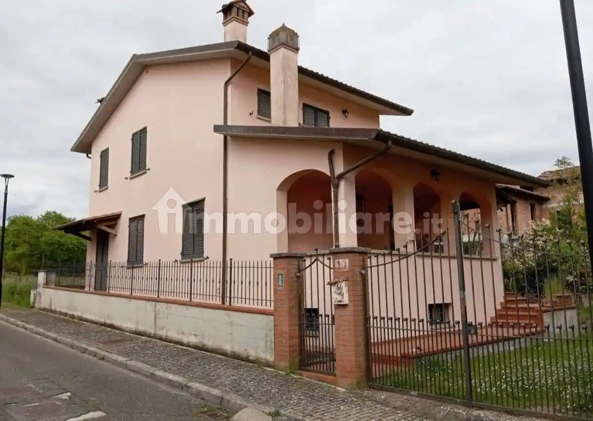 Villa in vendita a Civitella in Val di Chiana