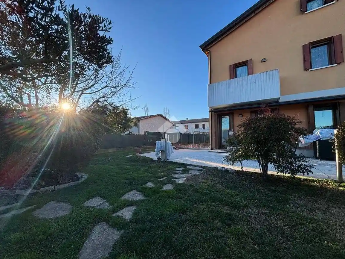 Villetta a schiera in vendita a Istrana