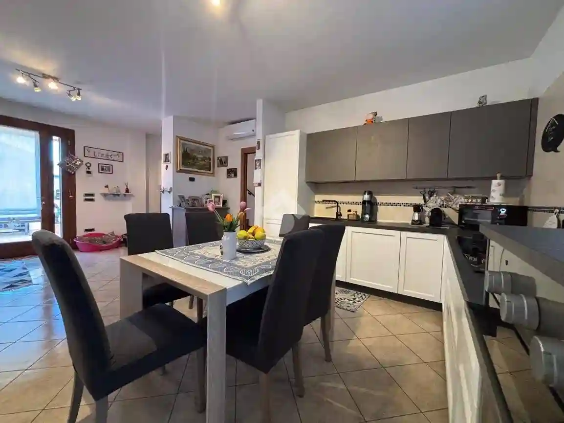 Villetta a schiera - foto 2