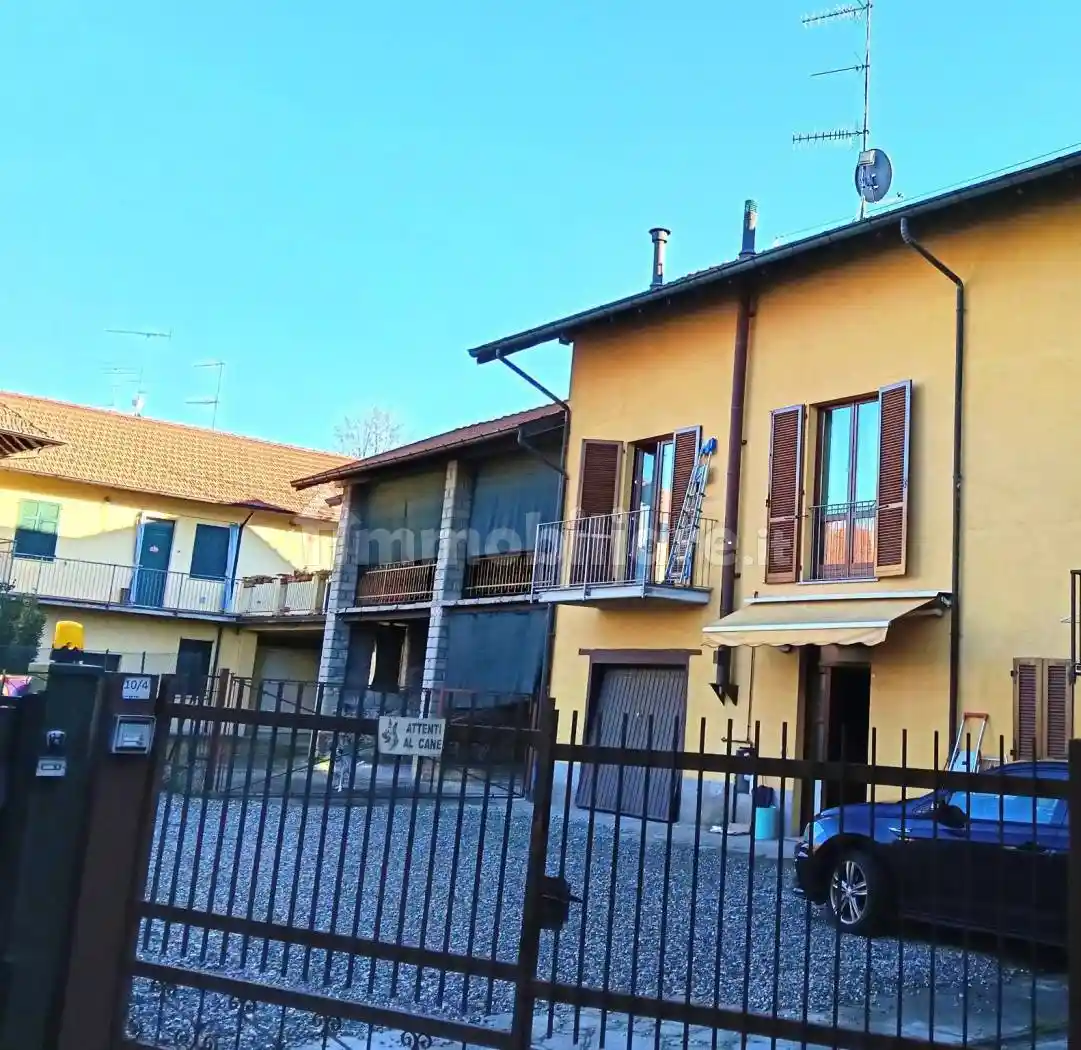 Appartamento in vendita a Travedona-Monate