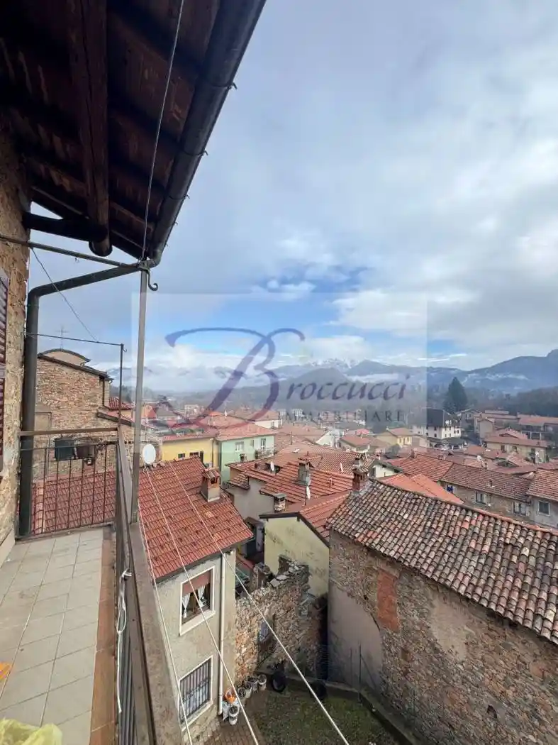 Appartamento in vendita a Cuasso al Monte