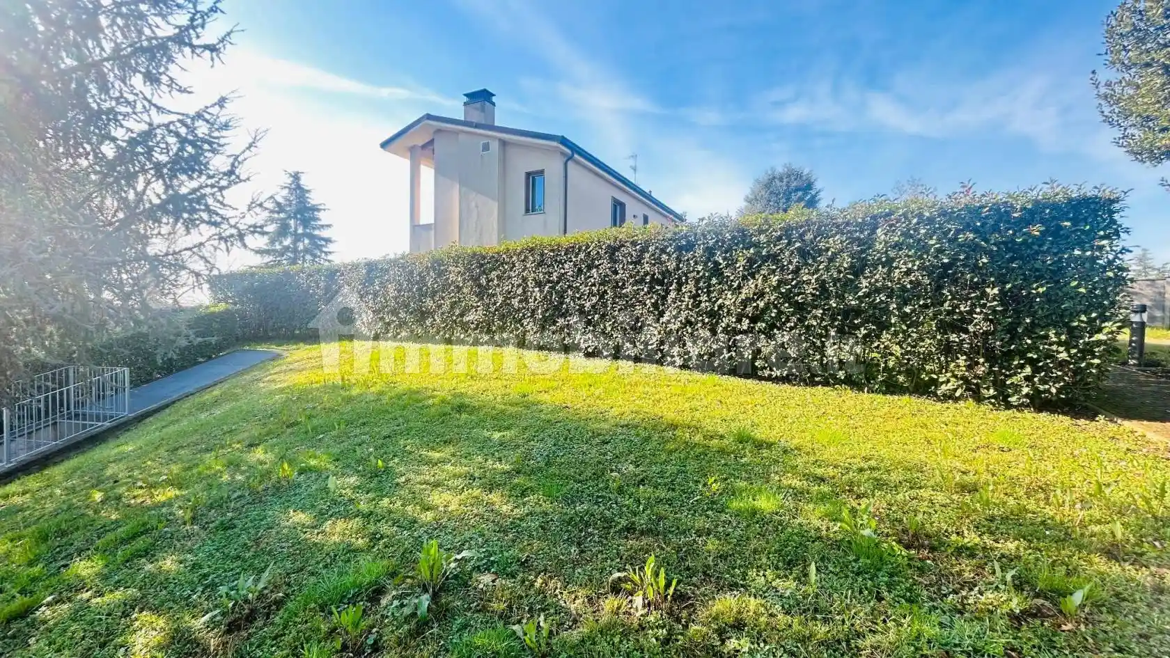 Appartamento in vendita a Biassono