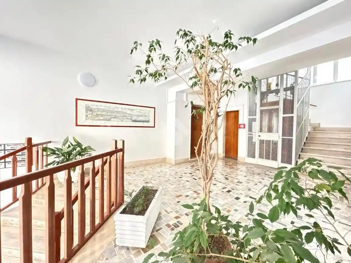 Appartamento in vendita a Napoli