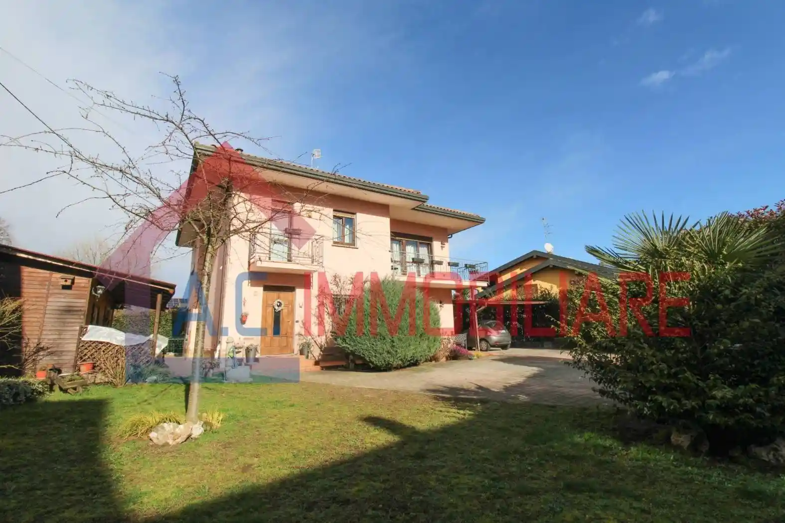 Villa in vendita a Castelletto Sopra Ticino