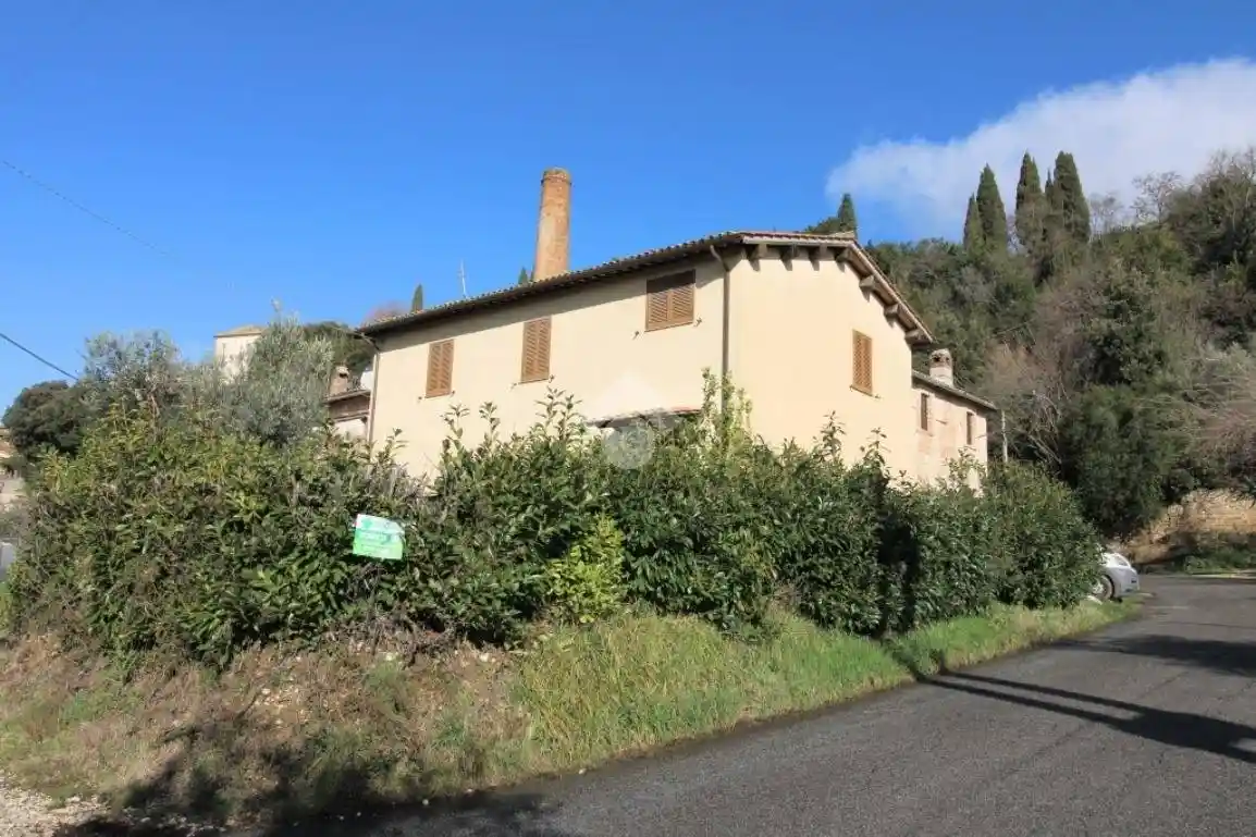 Casa indipendente in vendita a Poggio Mirteto