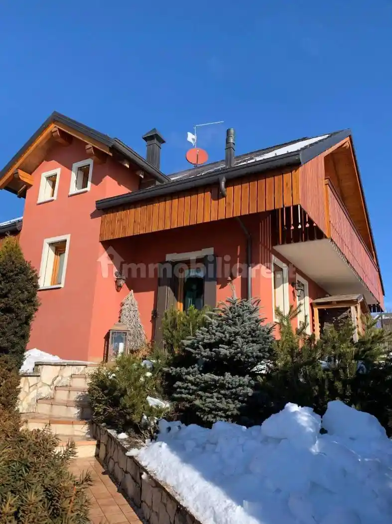 Villa in vendita a Roana