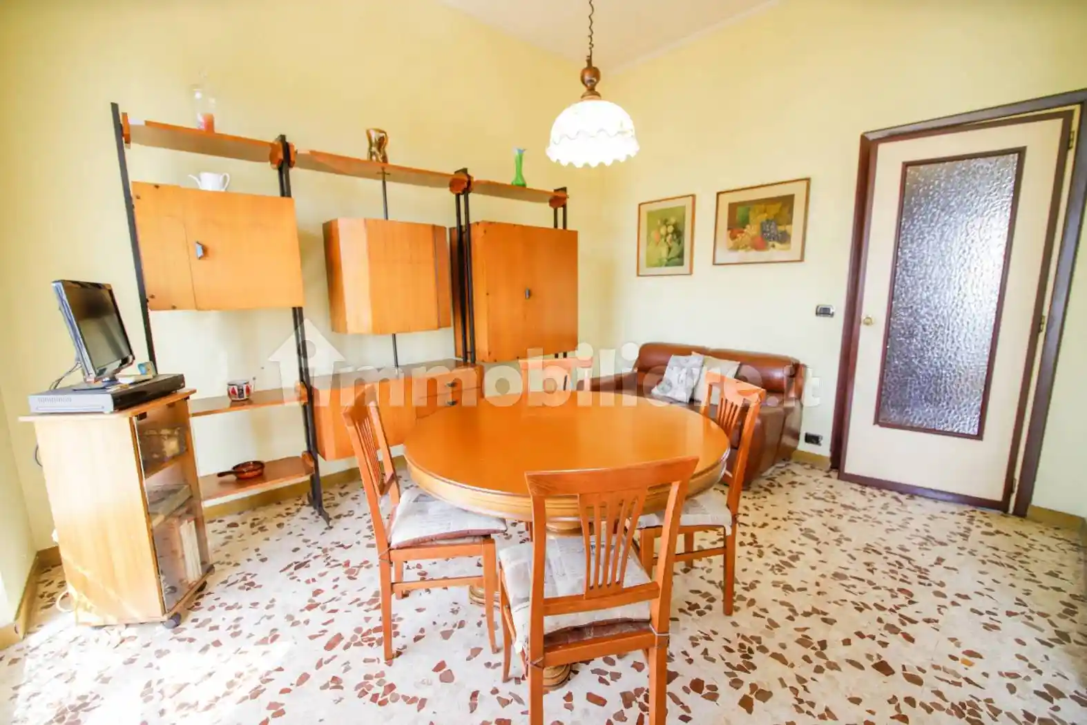 Palazzo - Edificio in vendita a Volpiano