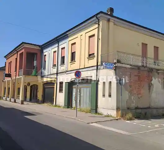 Appartamento in vendita a Lungavilla