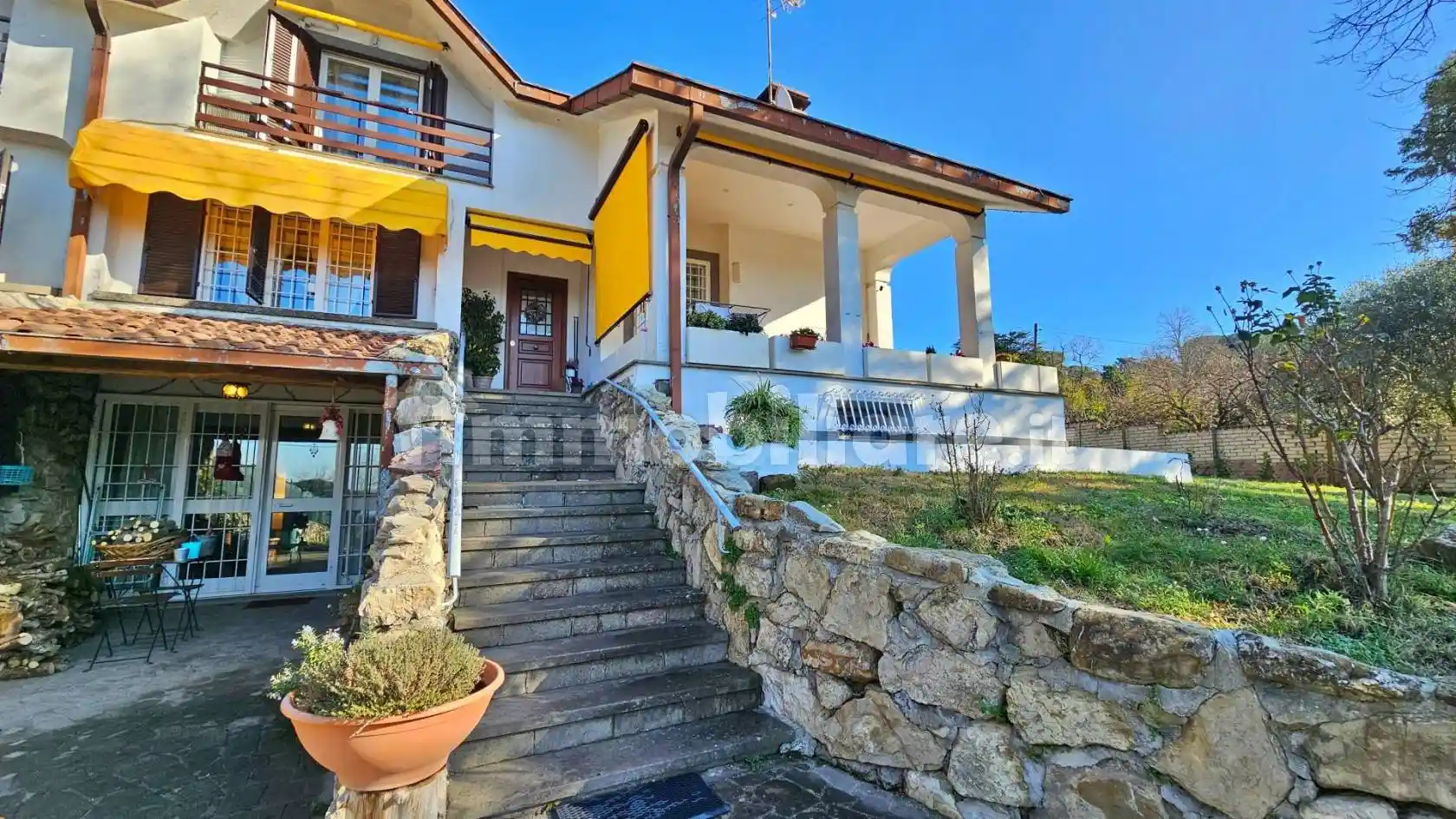 Villa in vendita a Sutri