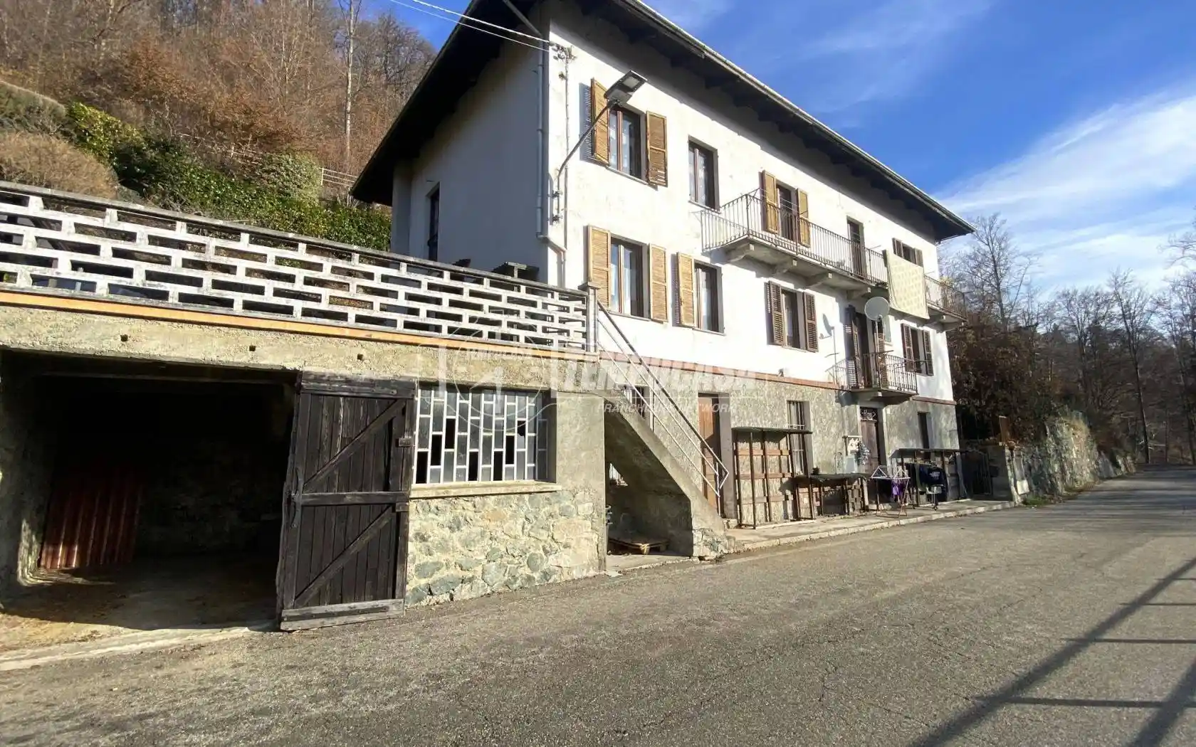 Casa indipendente in vendita a Camandona