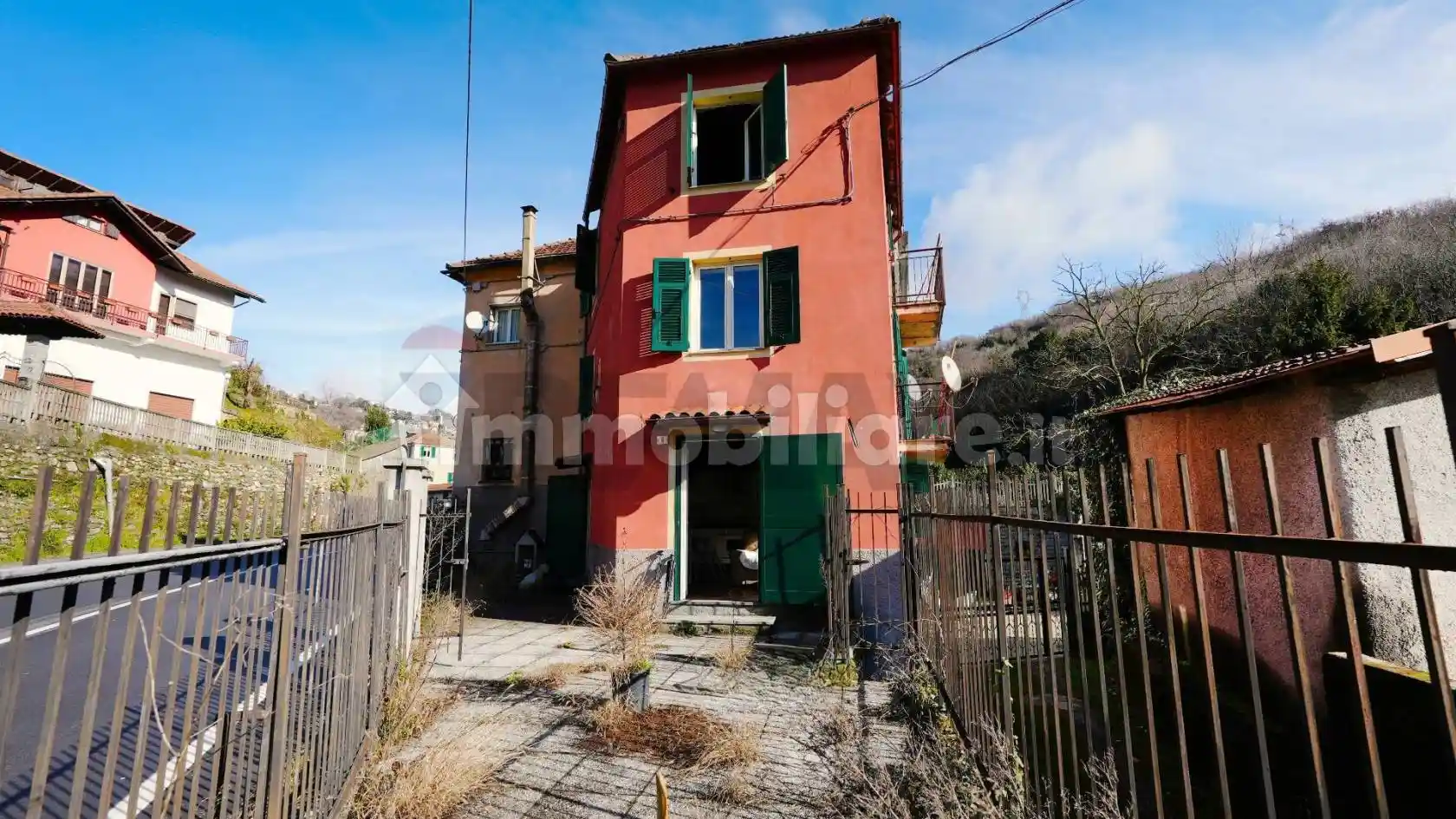 Casa indipendente in vendita a Mignanego