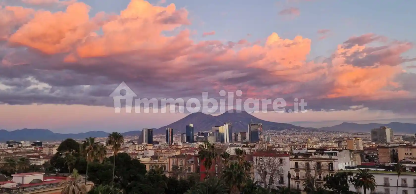 Appartamento in vendita a Napoli