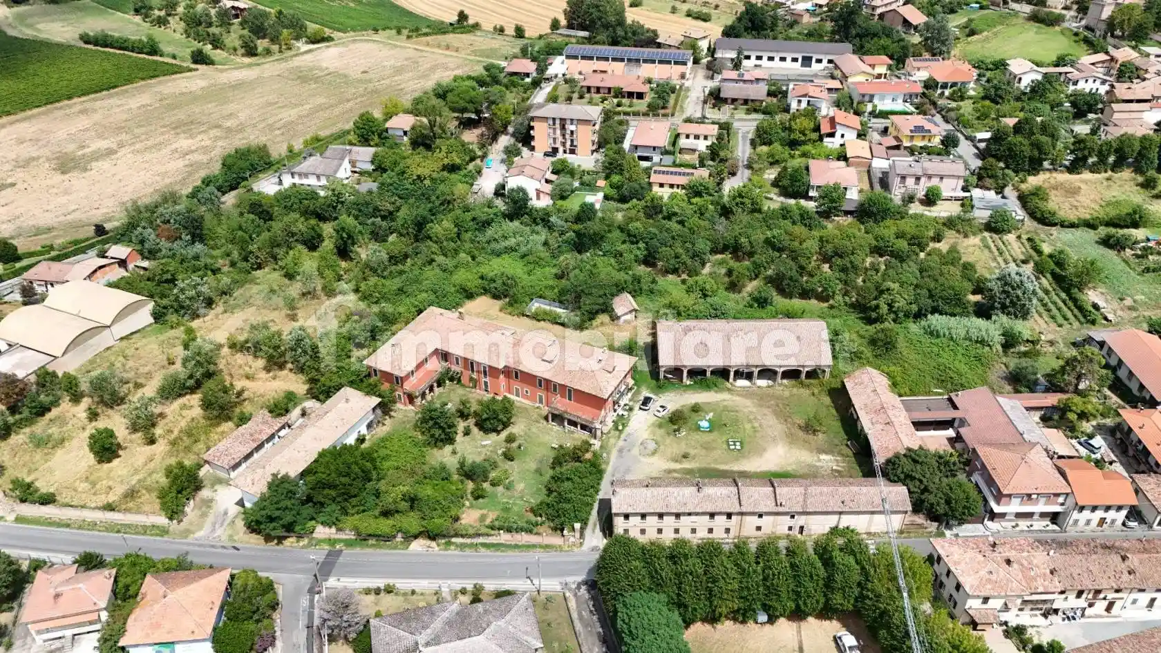 Palazzo - Edificio in vendita a Torrazza Coste