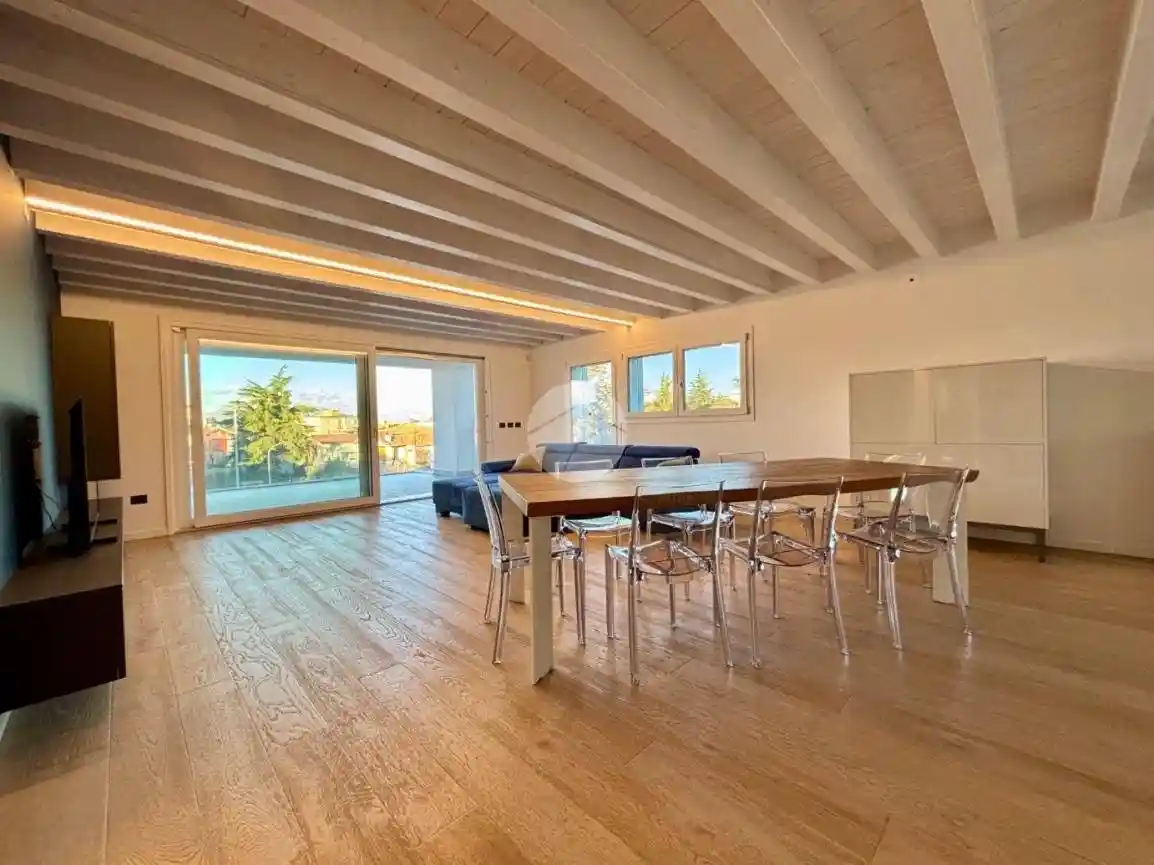 Attico - Mansarda in vendita a Desenzano del Garda