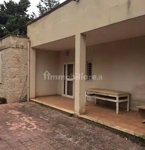Villa in vendita a Sannicandro di Bari