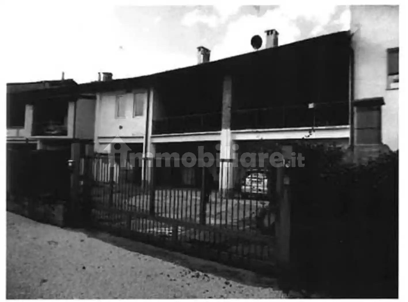 Palazzo - Stabile in vendita a Fornovo San Giovanni