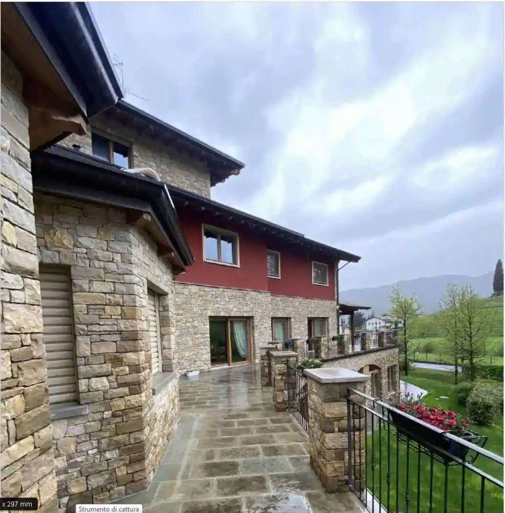 Palazzo - Stabile in vendita a Palazzago